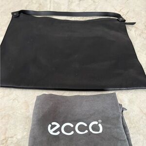 Ecco Black Shoulder Bag